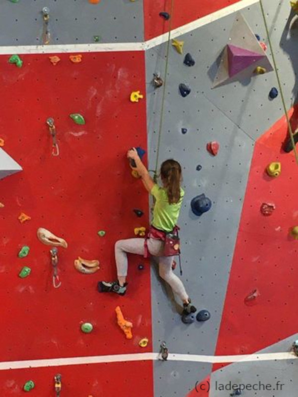 Mur d'escalade à Labroquère